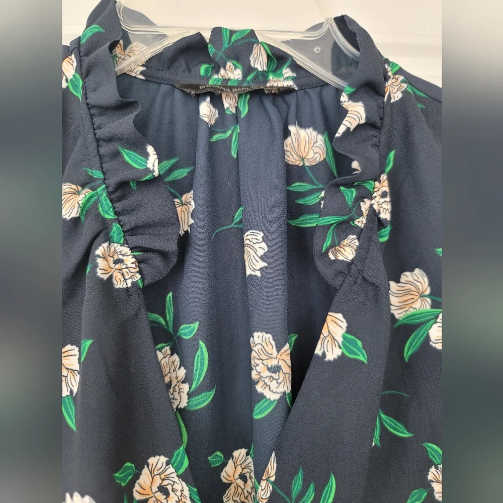 (NWOT) Banana Republic floral sleeveless blouse in MP - Picture 2 of 6